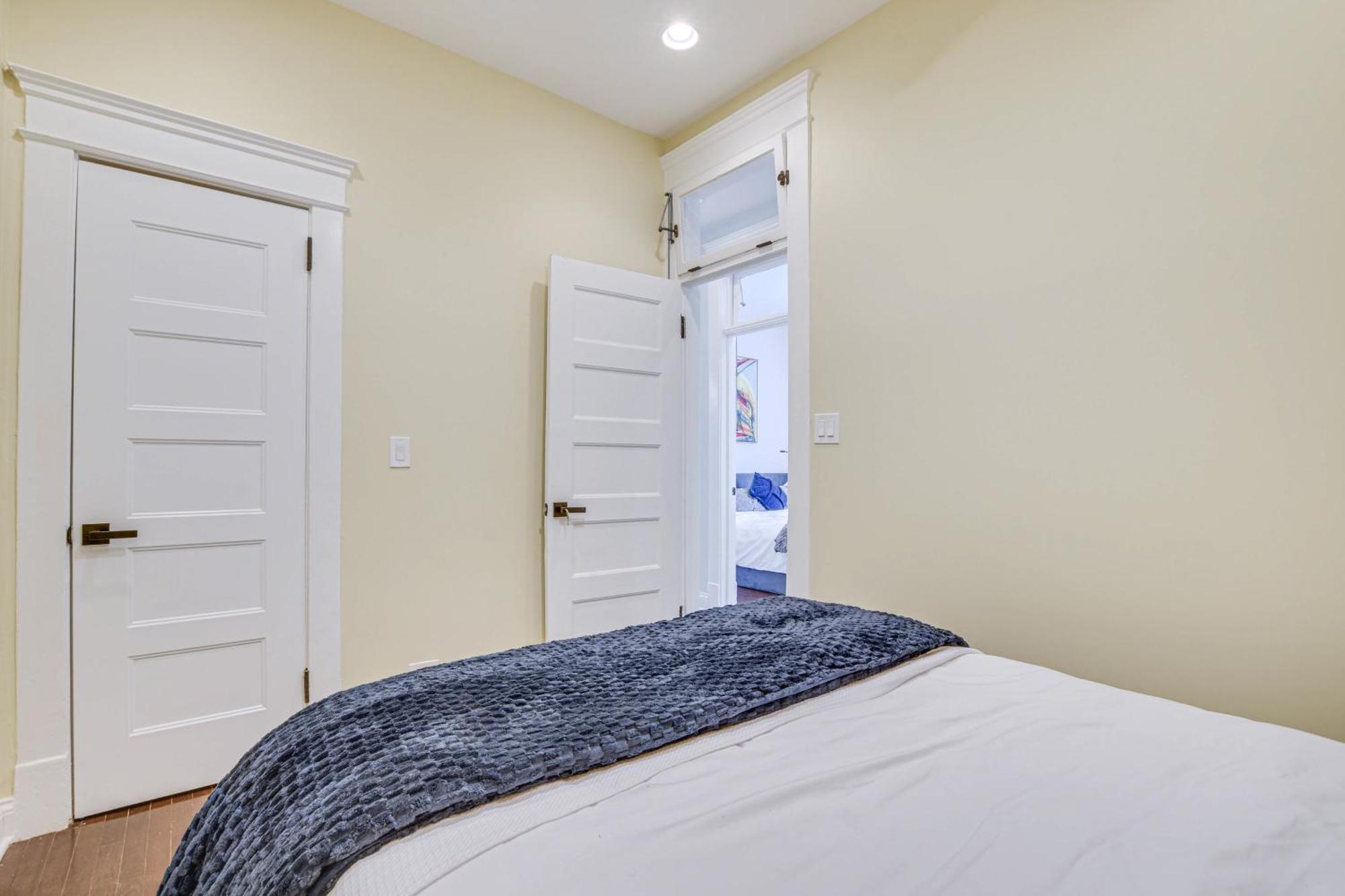 Spacious Condo With Deck About 3 Mi To Downtown Chicago! Kültér fotó