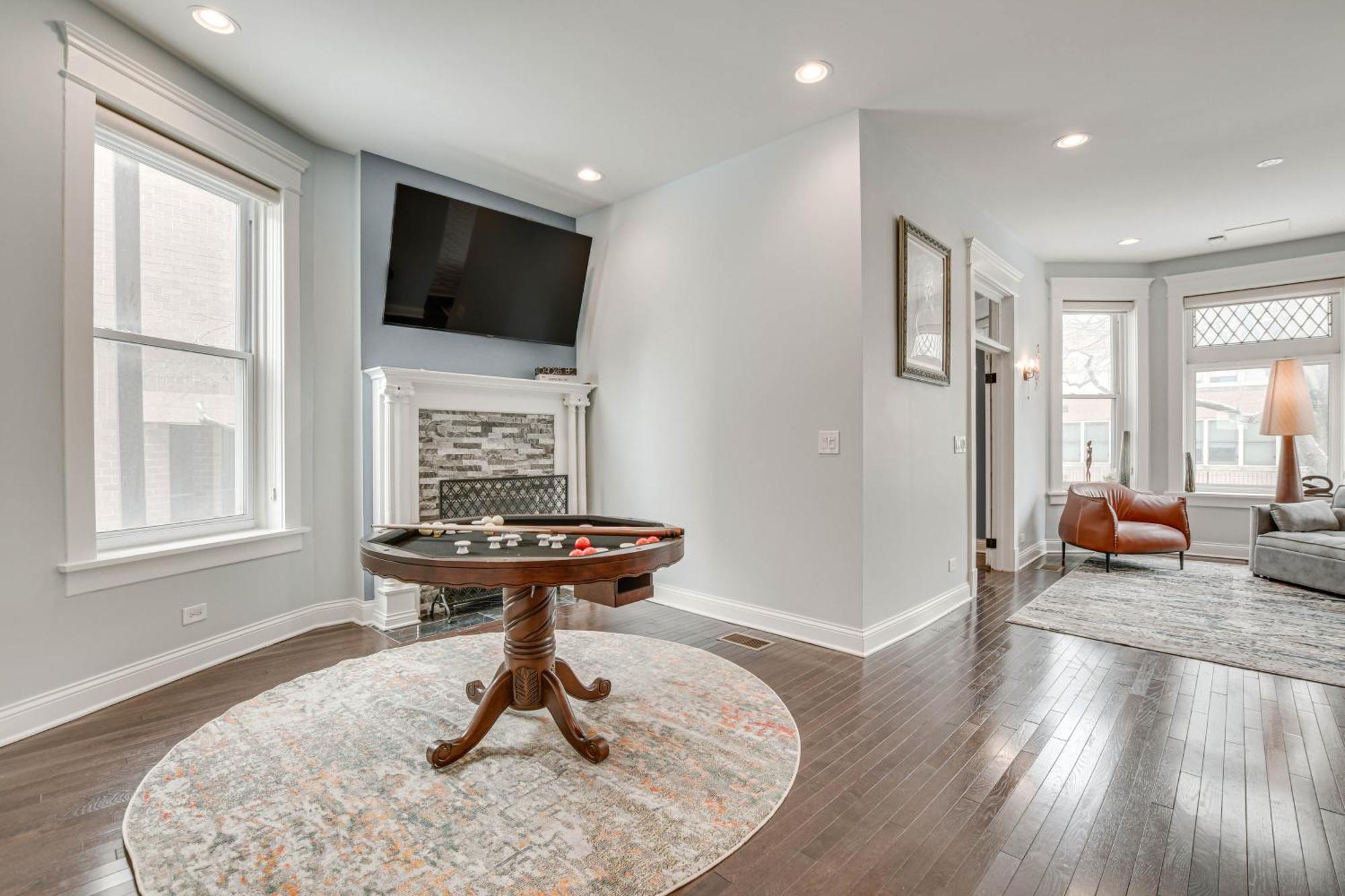 Spacious Condo With Deck About 3 Mi To Downtown Chicago! Kültér fotó